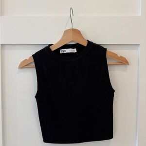 Zara Women’s Classic Black Crop Sweater